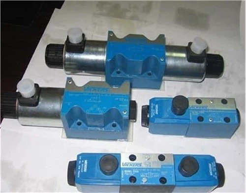 VICKERS DG4V-3 serija DG4V-3-2AMUH7-60/2AL/2C/OB/OA/6C ventil za kontrolu protoka DG3V DG4V DG5V solenoidni ventil